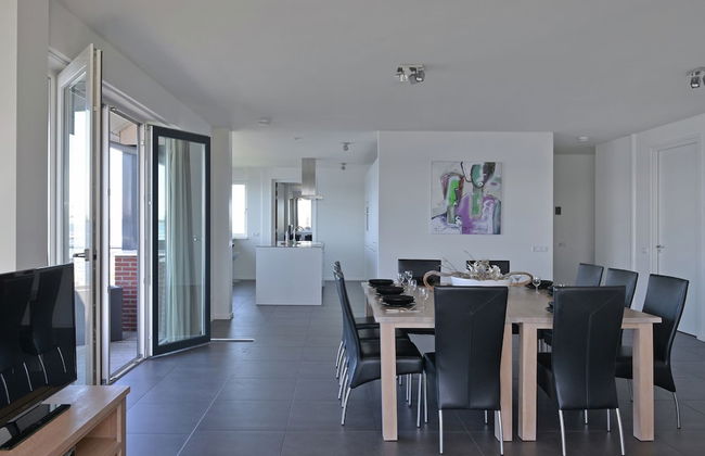 Waterfront Penthouse With Roof Terrace and Private Jetty - Foto 31