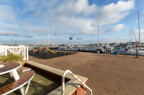 Photo 28 - Spacious Flat With Views of the Harbour