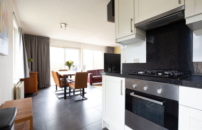 Holiday Home in De Koog Near Texel Beaches - Photo 7