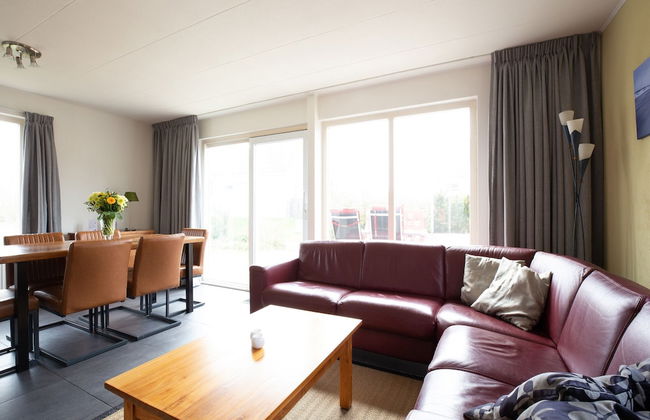 Holiday Home in De Koog Near Texel Beaches - Photo 10