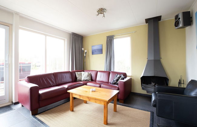 Holiday Home in De Koog Near Texel Beaches - Photo 8