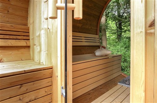 Foto 11 - Cosy Holiday Home With Private Sauna