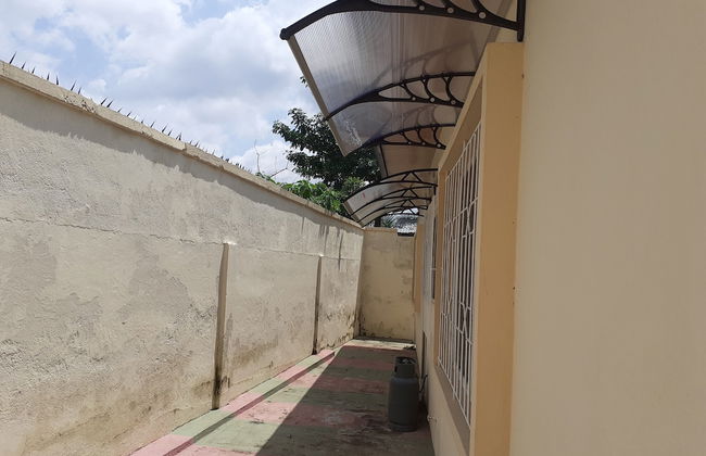 Lovely 3-bedroom Vacation Home in Kumasi - Photo 18