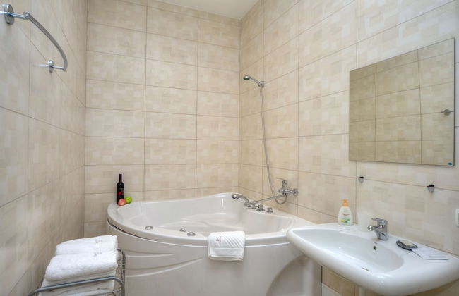 Best Season Apart Hotel - Photo 35