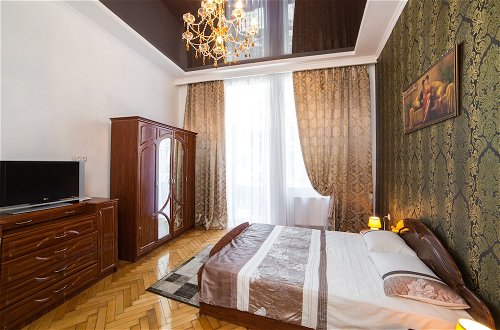 Photo 9 - Romantic Apartment near Square Rynok