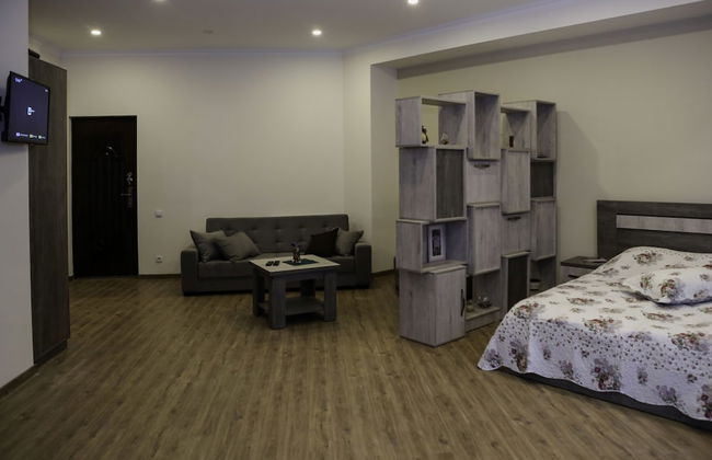 Luxury Apartments - Photo 10