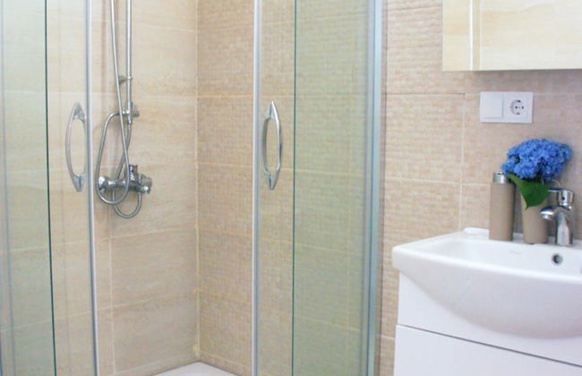 Luxury Apartments - Photo 63