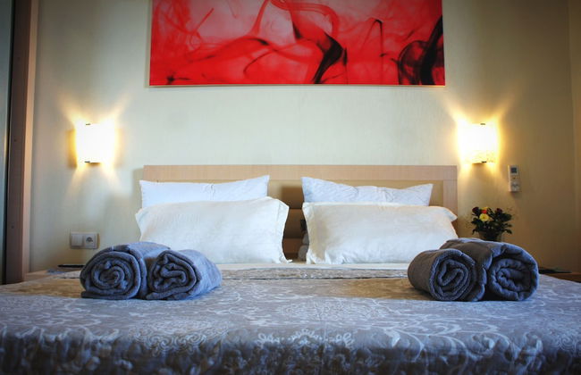 Luxury Apartments - Photo 15