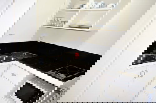 Photo 11 - Coral Sands Apartments