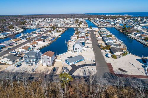 Photo 37 - Waterfront Beach House