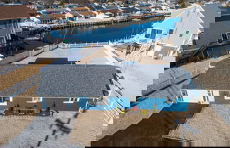 Photo 21 - Waterfront Beach House