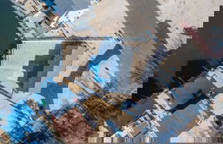 Photo 35 - Waterfront Beach House