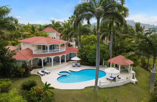 Luxury Villas - Mandatory All-Inclusive - Foto 1