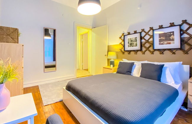 Sleek Flat Within Walking Distance to Pera Museum - Photo 4