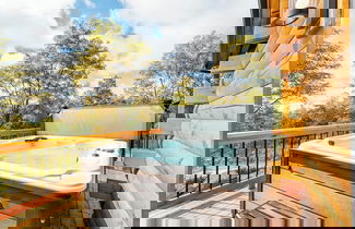 Photo 2 - Sunshine Chalet