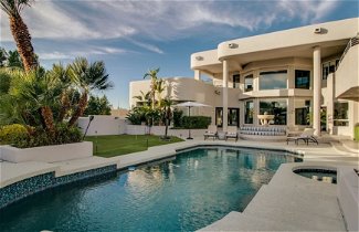 Photo 3 - Stunning Private & Modern N. Scottsdale Estate
