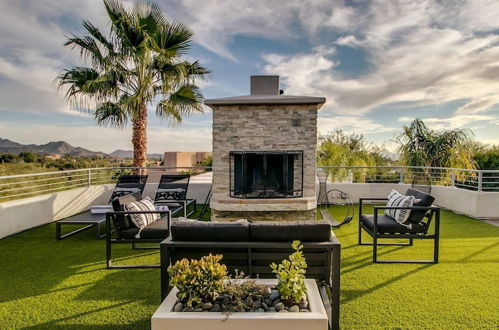 Photo 11 - Stunning Private & Modern N. Scottsdale Estate