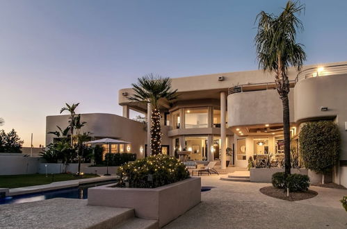 Foto 4 - Stunning Private & Modern N. Scottsdale Estate