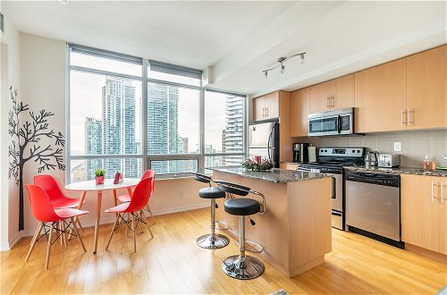 Foto 7 - Stylish 1BR in Heart of City 2204
