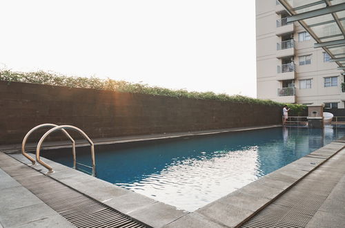 Photo 22 - Fancy And Nice Studio At Belmont Residence Puri Apartment