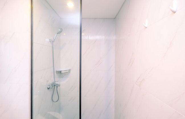 Best Homey And Nice 1Br At Ciputra World 2 Apartment - Foto 14