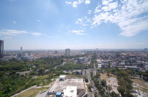 Photo 38 - Minimalist With Beautiful View 2Br At Grand Sungkono Lagoon Apartment