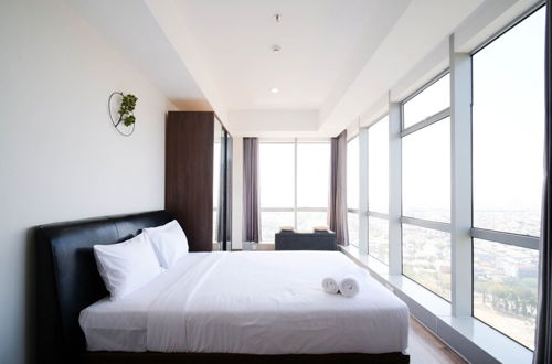 Foto 1 - Minimalist With Beautiful View 2Br At Grand Sungkono Lagoon Apartment