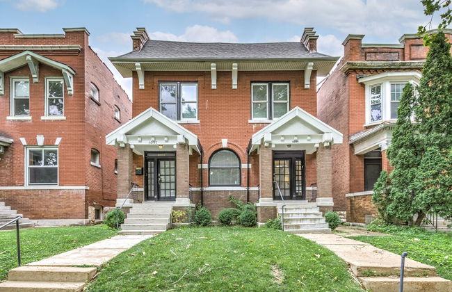 Expansive Downtown Home | JZ Vacation Rentals - Foto 40