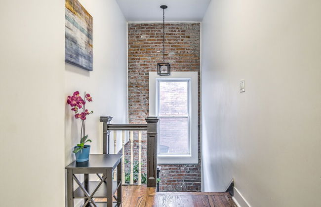 Expansive Downtown Home | JZ Vacation Rentals - Foto 27