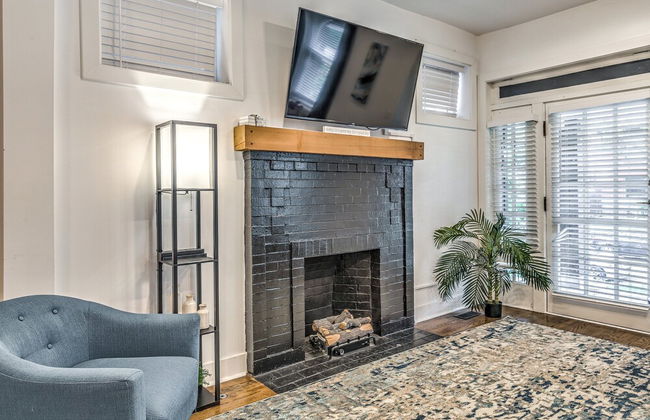 Expansive Downtown Home | JZ Vacation Rentals - Foto 29