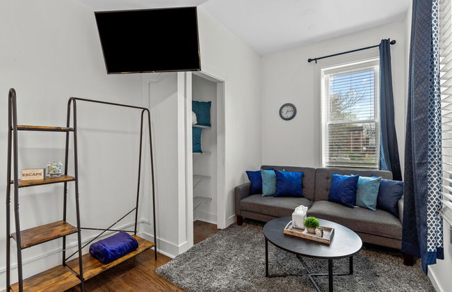 Expansive Downtown Home | JZ Vacation Rentals - Foto 14