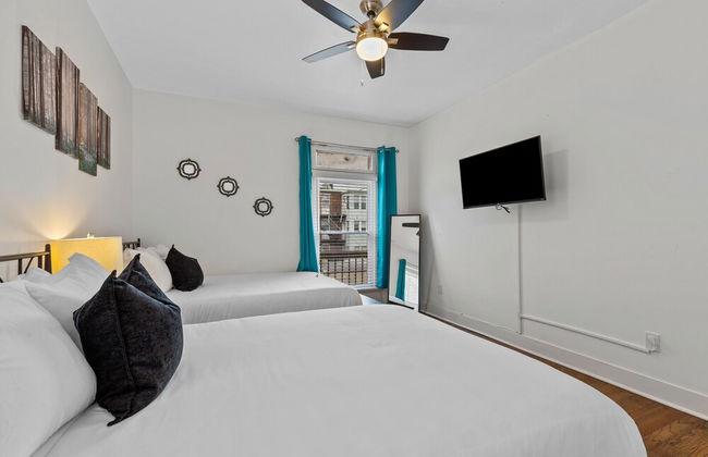 Expansive Downtown Home | JZ Vacation Rentals - Foto 2