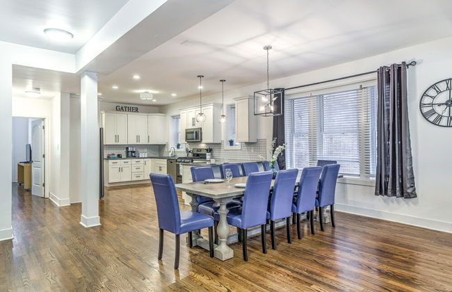 Expansive Downtown Home | JZ Vacation Rentals - Foto 23