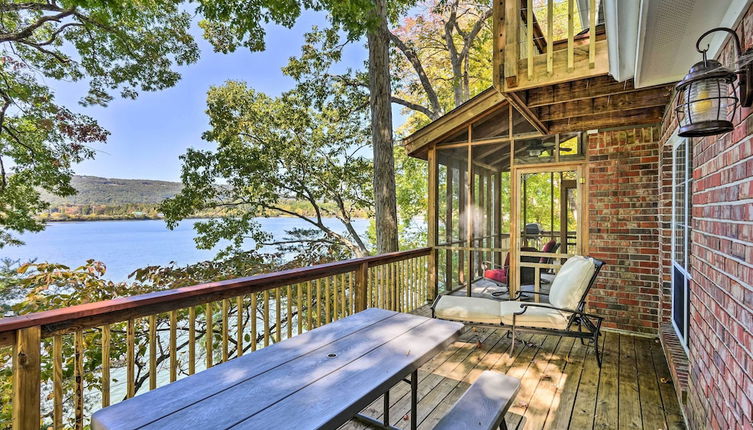 Foto 1 - Ideal Chickamauga Lake Home + Dock & Fire Pit