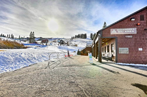 Photo 6 - Truckee Studio w/ Balcony & On-site Skiing