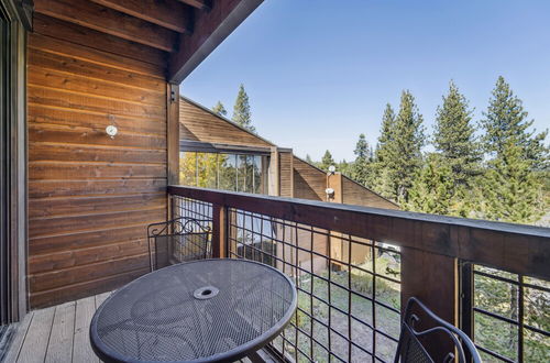 Photo 8 - Truckee Studio w/ Balcony & On-site Skiing