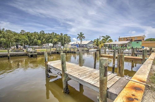 Photo 5 - Everglades Rental Trailer Cabin w/ Boat Slip