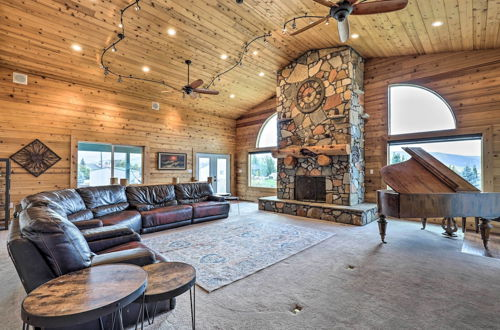 Photo 16 - Luxe Heber City Cabin + Hot Tub & Guest House