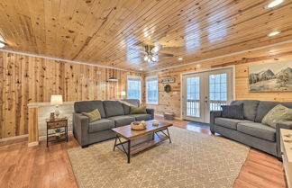 Photo 2 - Cozy Elmira Cabin w/ Deck, 23 Mi to Slopes