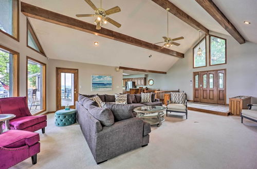 Photo 18 - Spacious Beaver Lake Home w/ Stunning Views