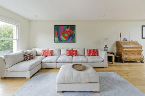 Foto 2 - Beautiful Spacious Open-planned 3 Bedroom Apartment in Earls Court