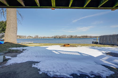 Photo 23 - Lakefront Home Rental w/ Hot Tub in White Lake