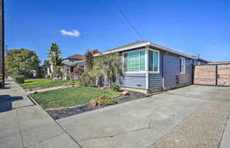 Photo 2 - Cozy Bay Area Vacation Rental With Patio