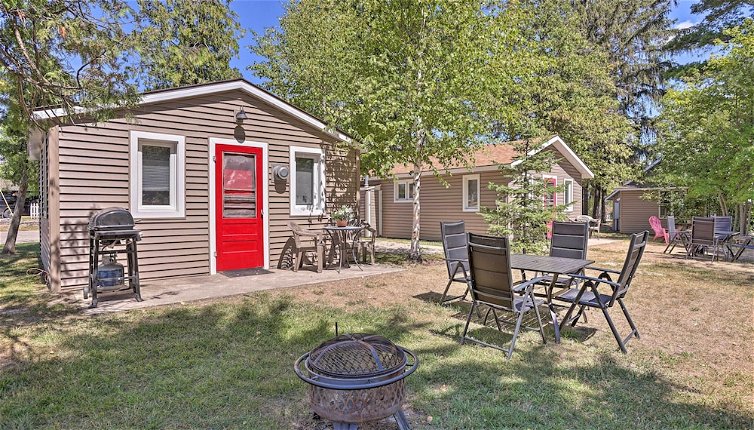 Photo 1 - Charming Suttons Bay Cottage w/ Shared Waterfront