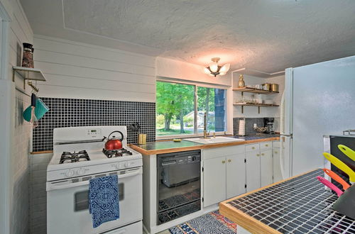 Photo 11 - Modern Dog-friendly Bungalow: Near Shanty Creek