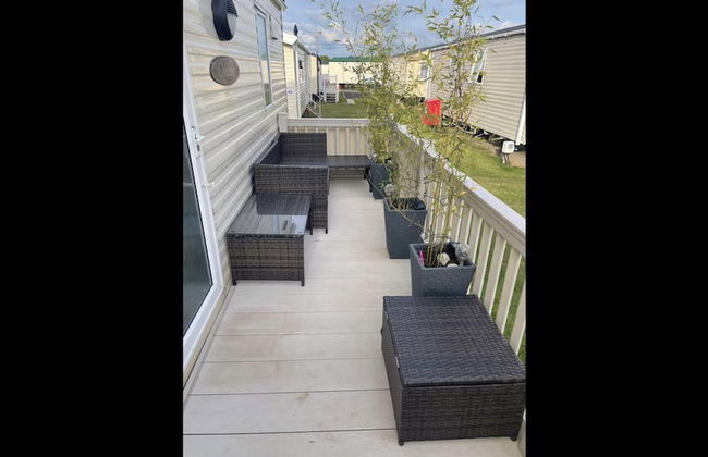 Pets Stay Free 2 Bedroom Caravan at Heacham Beach - Photo 17