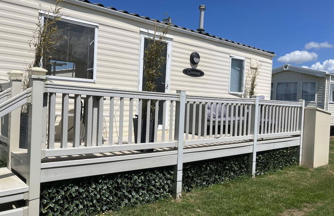 Pets Stay Free 2 Bedroom Caravan at Heacham Beach - Photo 1