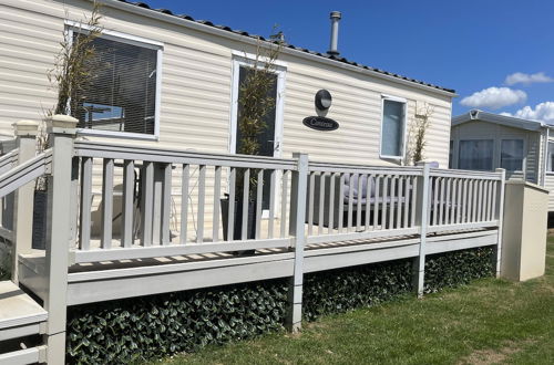 Photo 1 - Pets Stay Free 2 Bedroom Caravan at Heacham Beach