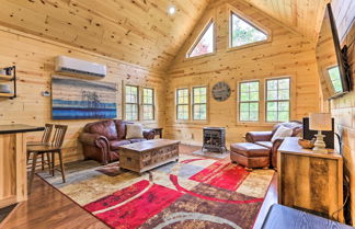 Photo 1 - Idyllic Cabin in the Heart of Hocking Hills