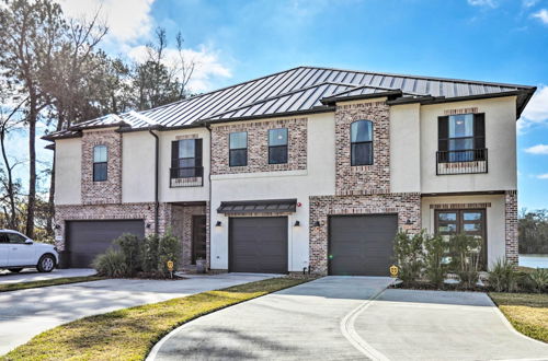 Foto 21 - Elegant Lake Conroe Townhome w/ Boat Slip